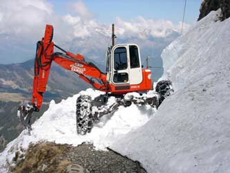 Jean-Marc Baz pelles araignées déneigement en montagne