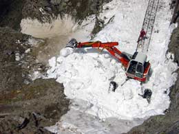 Jean-Marc Baz pelles araignées déneigement en montagne