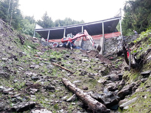 Jean-Marc Baz pelles araignées en montagne